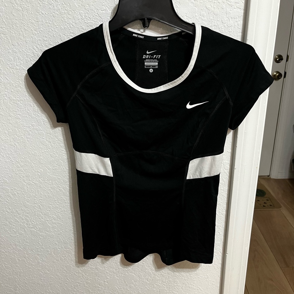 Nike dri fit t shirt